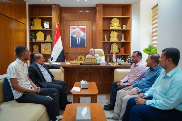 خلال لقائه مؤسسة صلة الخنبشي يؤكد دعم السلطة المحلية للمبادرات التنموية