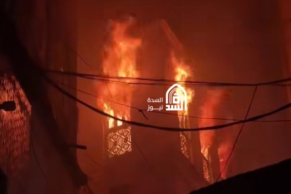 حريق يندلع في منزل بحي السلام بمدينة المكلا حريق يندلع في منزل بحي السلام بمدينة المكلا