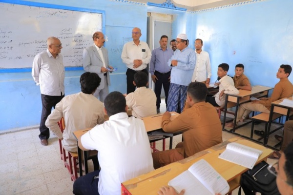 من ثانوية الصبان الوكيل بارباع يتابع انتظام الدراسة ومستوى حضور الطلاب والمعلمين