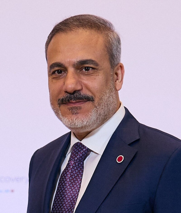 وزير الخارجية التركي الهجمات في الخليج تضر بجهود السلام ويجب أن تتوقف فورا وزير الخارجية التركي الهجمات في الخليج تضر بجهود السلام ويجب أن تتوقف فورا