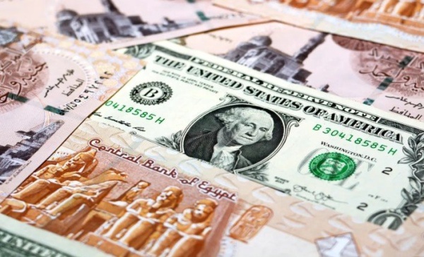 الدولار عند 64 36 جنيه في العقود الآجلة هل تتواصل تراجعات الجنيه المصري