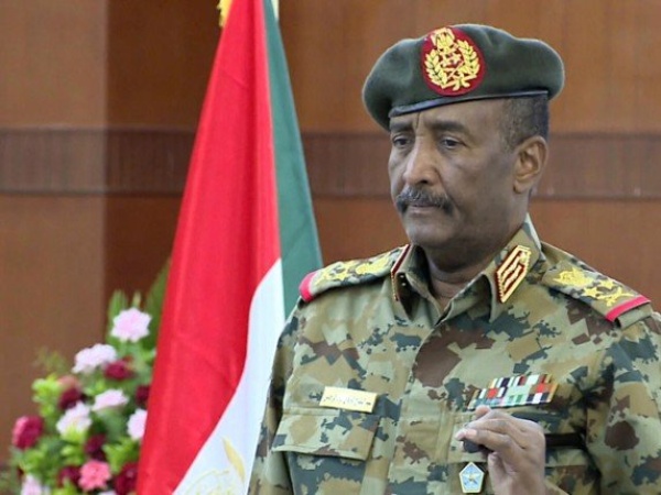 البرهان لن نسلم السودان إلا بتوافق وطني شامل