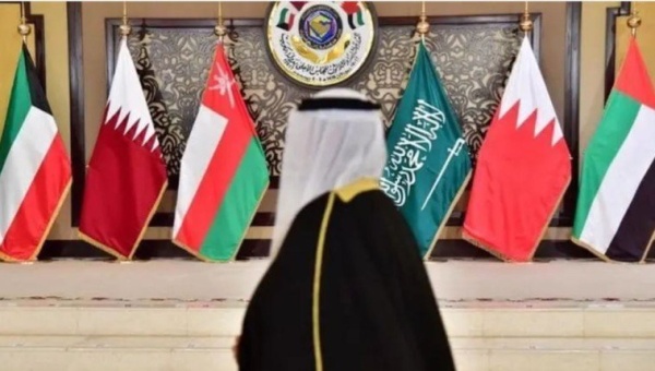 مجلس التعاون الخليجي يدين الاعتداءات الإيرانية على الكويت والبحرين مجلس التعاون الخليجي يدين الاعتداءات الإيرانية على الكويت والبحرين