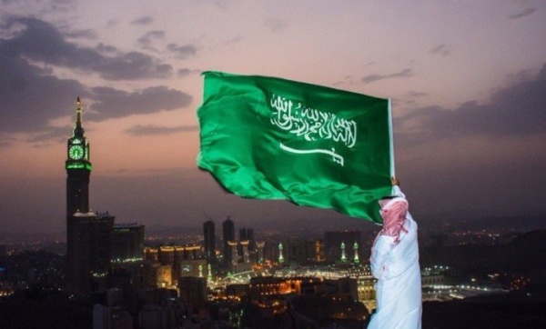 السعودية تعلن تصدى الدفاعات الجوية لتهديد صواريخ باليستية أطلقها الحوثيون السعودية تعلن تصدى الدفاعات الجوية لتهديد صواريخ باليستية أطلقها الحوثيون