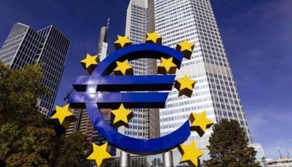 المركزي الأوروبي يرفع أسعار الفائدة لكبح التضخم المركزي الأوروبي يرفع أسعار الفائدة لكبح التضخم