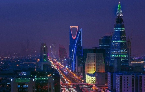 تدوينة تثير الجدل بمهاجمة السعوديين الأمير عبد الرحمن يرد وعلاء مبارك يدخل على الخط
