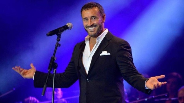 كاظم الساهر يفاجئ جمهوره ويطرح 7 أغنيات من كلماته وألحانه بألبوم بلا عنوان