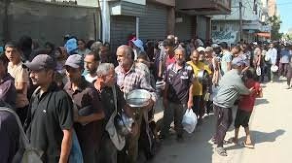 مجلس الوزراء الفلسطيني يحذر من تراجع تمويل برامج الإغاثة في قطاع غزة مجلس الوزراء الفلسطيني يحذر من تراجع تمويل برامج الإغاثة في قطاع غزة