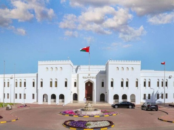 ع مان تدين الهجمات بالطائرات المسي رة على السعودية وتؤكد تضامنها الكامل مع المملكة