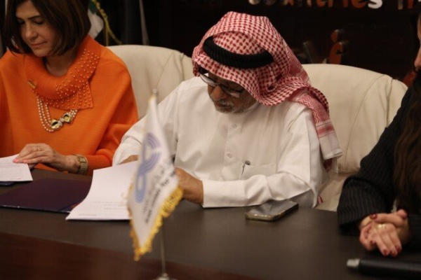 الاتحاد العربي لوسائل الإعلام و إيديوميديا يطلقان شراكة استراتيجية لإعداد جيل جديد من الإعلاميين العرب الاتحاد العربي لوسائل الإعلام و إيديوميديا يطلقان شراكة استراتيجية لإعداد جيل جديد من الإعلاميين العرب