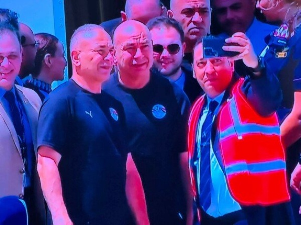 فخور جدا بالمشهد دا حسام حسن سنعمل كل ما لدينا لإسعاد الجماهير فخور جدا بالمشهد دا حسام حسن سنعمل كل ما لدينا لإسعاد الجماهير