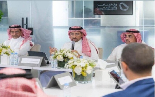 السعودية تبحث توطين صناعة الطائرات المروحية بالشراكة مع airbus السعودية تبحث توطين صناعة الطائرات المروحية بالشراكة مع airbus