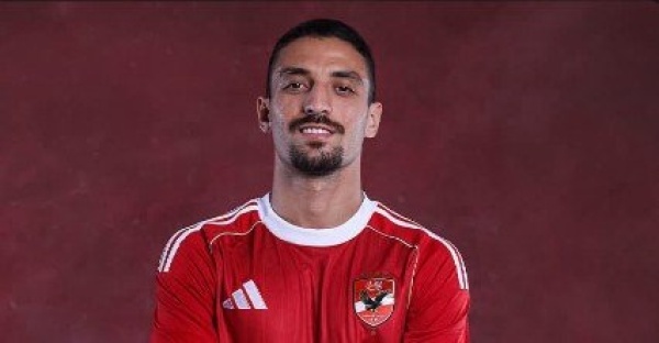 الأهلي يمدد عقد طاهر محمد طاهر حتى 2029 الأهلي يمدد عقد طاهر محمد طاهر حتى 2029