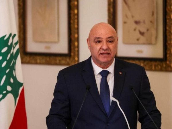 الرئيس اللبناني حصر السلاح بيد الدولة قرار سيادي والحوار الداخلي السبيل لتنفيذه الرئيس اللبناني حصر السلاح بيد الدولة قرار سيادي والحوار الداخلي السبيل لتنفيذه