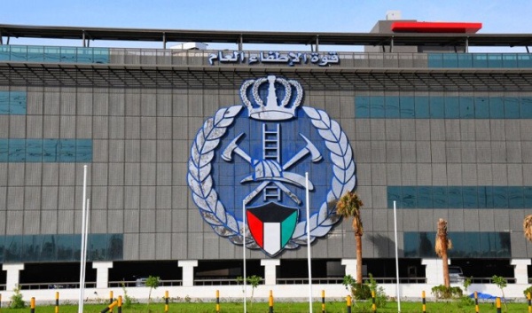 قوة الإطفاء الكويتية إصابة عدد من رجال الإطفاء وعامل نفطي خلال إخماد حرائق ناجمة عن هجمات إيرانية قوة الإطفاء الكويتية إصابة عدد من رجال الإطفاء وعامل نفطي خلال إخماد حرائق ناجمة عن هجمات إيرانية