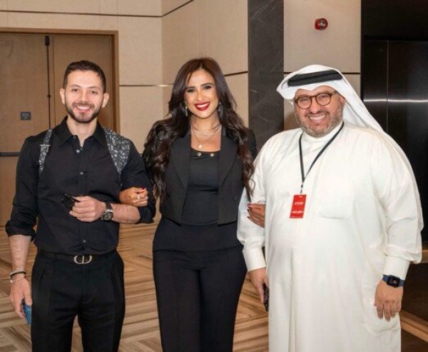 ياسمين عبد العزيز تحضر العرض العالمي الأول لفيلم خلي بالك من نفسك في الكويت ياسمين عبد العزيز تحضر العرض العالمي الأول لفيلم خلي بالك من نفسك في الكويت