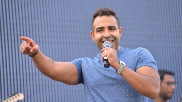 محمد عدوية يعيد إحياء تراث والده بأداء جديد لموال يا قلبي صبرك محمد عدوية يعيد إحياء تراث والده بأداء جديد لموال يا قلبي صبرك