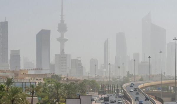 الأرصاد الكويتية تحسن تدريجي في الرؤية وانحسار الغبار بدء ا من الليلة