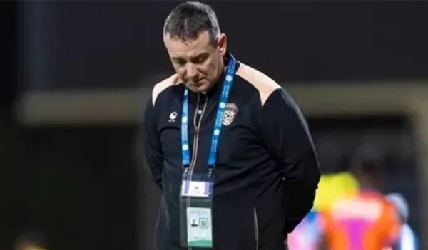 قناة الزمالك تعلن مدرب الفريق الأول الجديد خلفا لـ معتمد جمال قناة الزمالك تعلن مدرب الفريق الأول الجديد خلفا لـ معتمد جمال