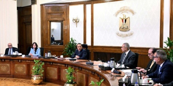 مصر رئيس الوزراء ي تابع إجراءات فض التشابكات المالية بين المجتمعات العمرانية والبنك الأهلي مصر رئيس الوزراء ي تابع إجراءات فض التشابكات المالية بين المجتمعات العمرانية والبنك الأهلي