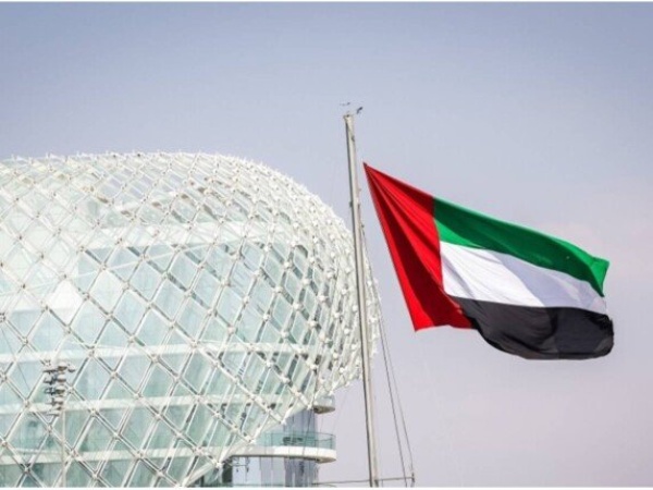 الإمارات تعلن رصد صاروخين باليستيين قادمين من إيران الإمارات تعلن رصد صاروخين باليستيين قادمين من إيران