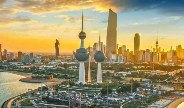 طقس الكويت المتوقع اليوم الثلاثاء شديد الحرار ورطب نهارا وحار ليلا طقس الكويت المتوقع اليوم الثلاثاء شديد الحرار ورطب نهارا وحار ليلا