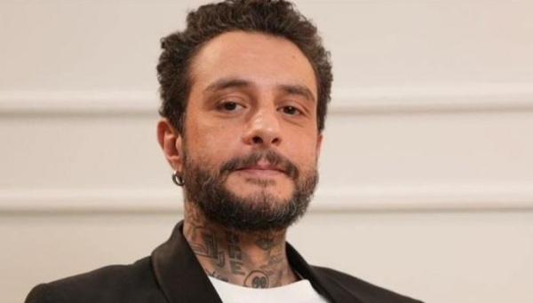 تنفيذ ا لوصية والدته أحمد الفيشاوي يبحث عن داعية لتعريف نجله بالإسلام