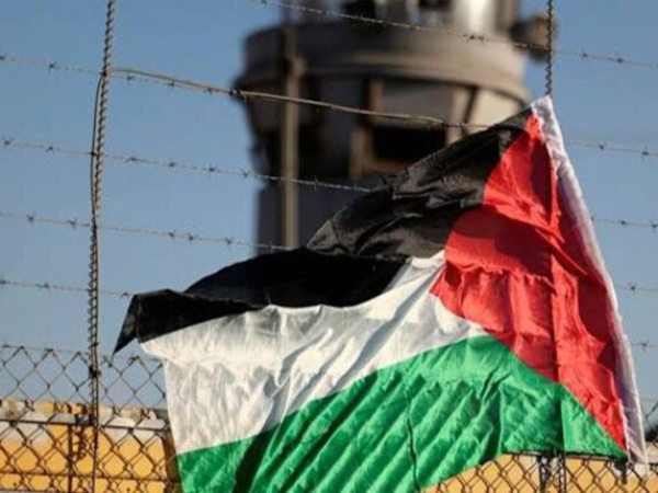 الاحتلال الإسرائيلي يجدد أوامر الاعتقال الإداري بحق 42 أسير ا فلسطيني ا الاحتلال الإسرائيلي يجدد أوامر الاعتقال الإداري بحق 42 أسير ا فلسطيني ا