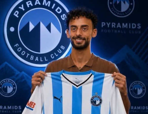 بيراميدز يعلن رسمي ا ضم أحمد عبد القادر استعداد ا للموسم الجديد