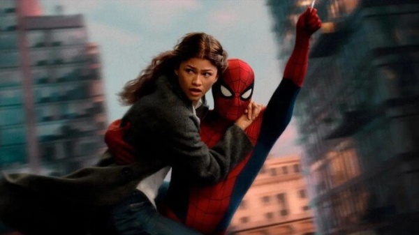 فيلم spider man brand new day يتجاوز ملياري دولار في شباك التذاكر العالمي
