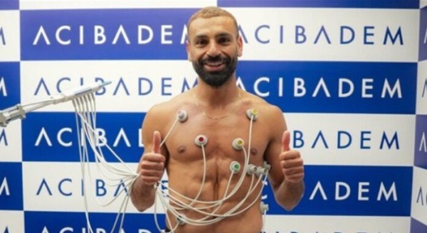 محمد صلاح ينتهي من الكشف الطبي قبل انتقاله إلى طرابزون سبور