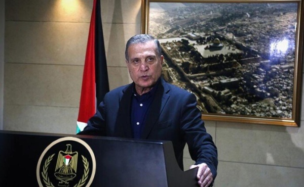 الرئاسة الفلسطينية تحذر من انفجار الأوضاع بالضفة وتطالب بحماية دولية للفلسطينيين الرئاسة الفلسطينية تحذر من انفجار الأوضاع بالضفة وتطالب بحماية دولية للفلسطينيين