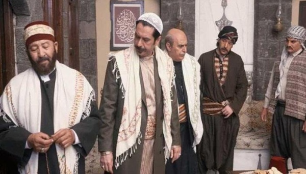 بعد 20 عام ا من ظهوره الأول باب الحارة يعود إلى الواجهة بطريقة غير متوقعة بعد 20 عام ا من ظهوره الأول باب الحارة يعود إلى الواجهة بطريقة غير متوقعة