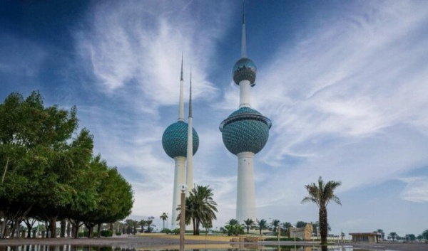 طقس الكويت اليوم الخميس مائل للحرارة ورطب مع فرصة لأمطار خفيفة متفرقة