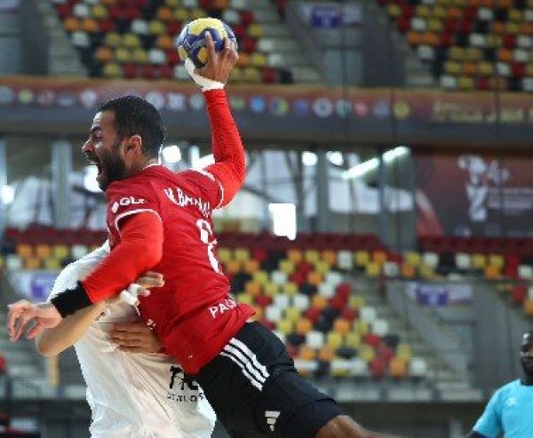 في الوقت القاتل الأهلي يتوج بطلا لبطولة أفريقيا لكرة اليد في الوقت القاتل الأهلي يتوج بطلا لبطولة أفريقيا لكرة اليد