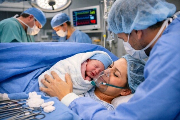 الصحة المصرية تحذر من تكرار الولادة القيصرية دون ضرورة طبية تزيد خطر حدوث التصاقات الأنسجة