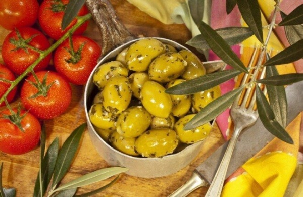 مواد في ثمار الطماطم والزيتون قد تساعد في محاربة السرطان