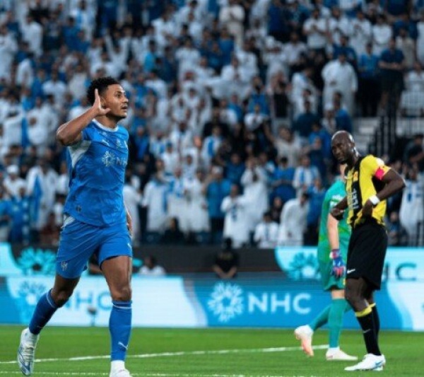 الهلال يحسم كلاسيكو السعودية لصالحه ويهزم الاتحاد الهلال يحسم كلاسيكو السعودية لصالحه ويهزم الاتحاد