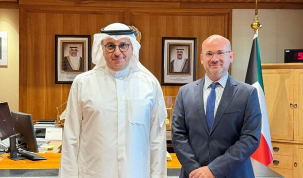 الكويت وفرنسا تبحثان تطوير مشروعات الكهرباء وتحلية المياه والتوسع في الطاقة المتجددة الكويت وفرنسا تبحثان تطوير مشروعات الكهرباء وتحلية المياه والتوسع في الطاقة المتجددة