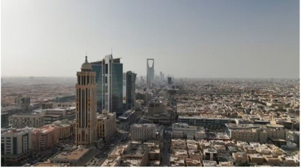 السعودية تعلن زوال الخطر بعد التحذير من تهديد جوي محتمل في الرياض السعودية تعلن زوال الخطر بعد التحذير من تهديد جوي محتمل في الرياض