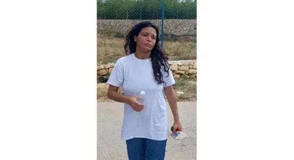 العثور على فتاة تائهة هل من يعرف عنها شيئا العثور على فتاة تائهة هل من يعرف عنها شيئا