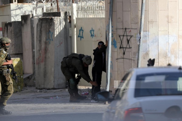 the occupation forces launch a campaign of raids and arrests in the west bank the occupation forces launch a campaign of raids and arrests in the west bank