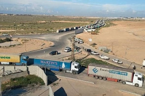 مرصد حقوقي إسرائيل تتحكم في دخول المساعدات والأشخاص إلى غزة