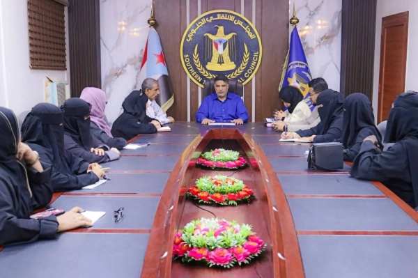 الزامكي يناقش تعزيز دور المرأة والحضور النسوي في برنامج التصعيد الشعبي الزامكي يناقش تعزيز دور المرأة والحضور النسوي في برنامج التصعيد الشعبي