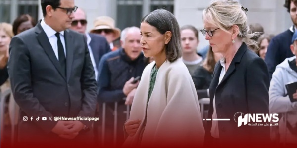 الأميرة للا مريم تمثل الملك في جنازة برناديت شيراك بباريس الأميرة للا مريم تمثل الملك في جنازة برناديت شيراك بباريس