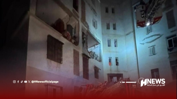 انفجار عنيف يهز عمارة سكنية ويصيب 23 شخصا في وهران انفجار عنيف يهز عمارة سكنية ويصيب 23 شخصا في وهران