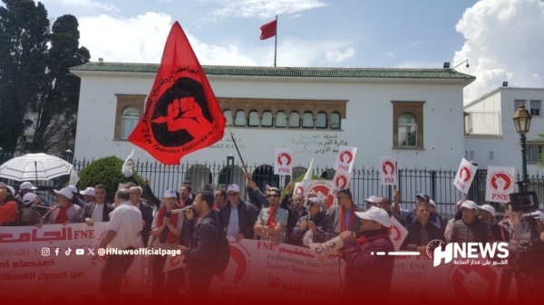 نقابة تعليمية تضغط على الوزارة لإطلاق حركتين انتقاليتين نقابة تعليمية تضغط على الوزارة لإطلاق حركتين انتقاليتين