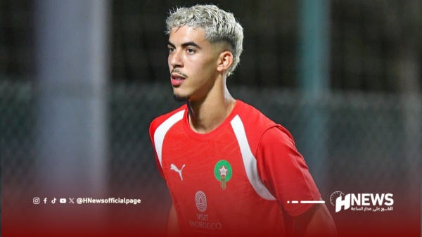 الزابيري فالمنتخب ما كاتحسش براسك صغير والدراري الكبار كايعاون وك