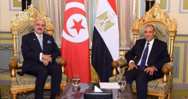 أول لقاء لوزير الشؤون الخارجية التونسي مع نظيره المصري
