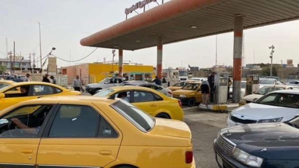 أزمة وقود خانقة تضرب بغداد والمحافظات أزمة وقود خانقة تضرب بغداد والمحافظات